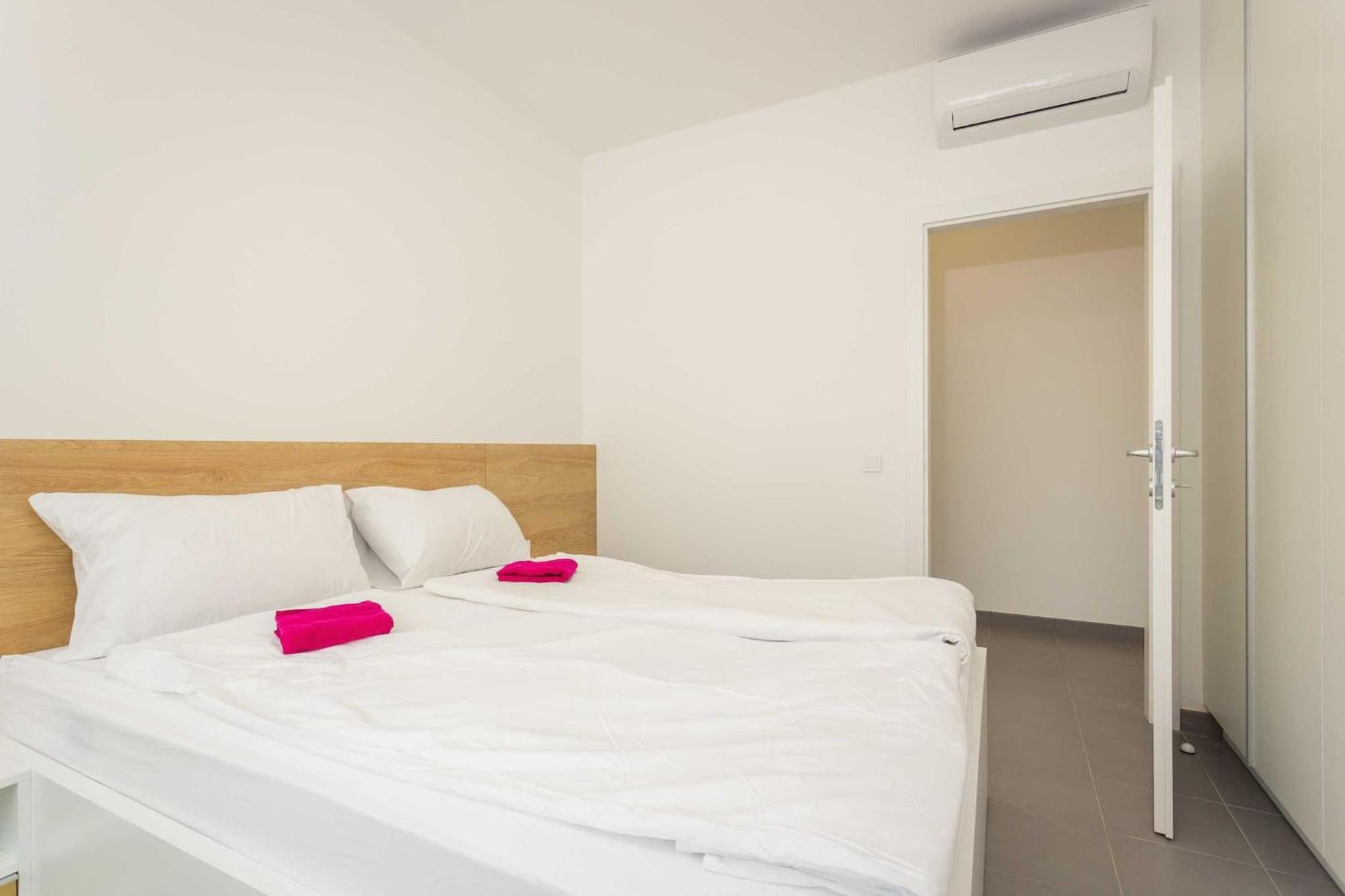 Apartments At Villa Frida Premantura Extérieur photo
