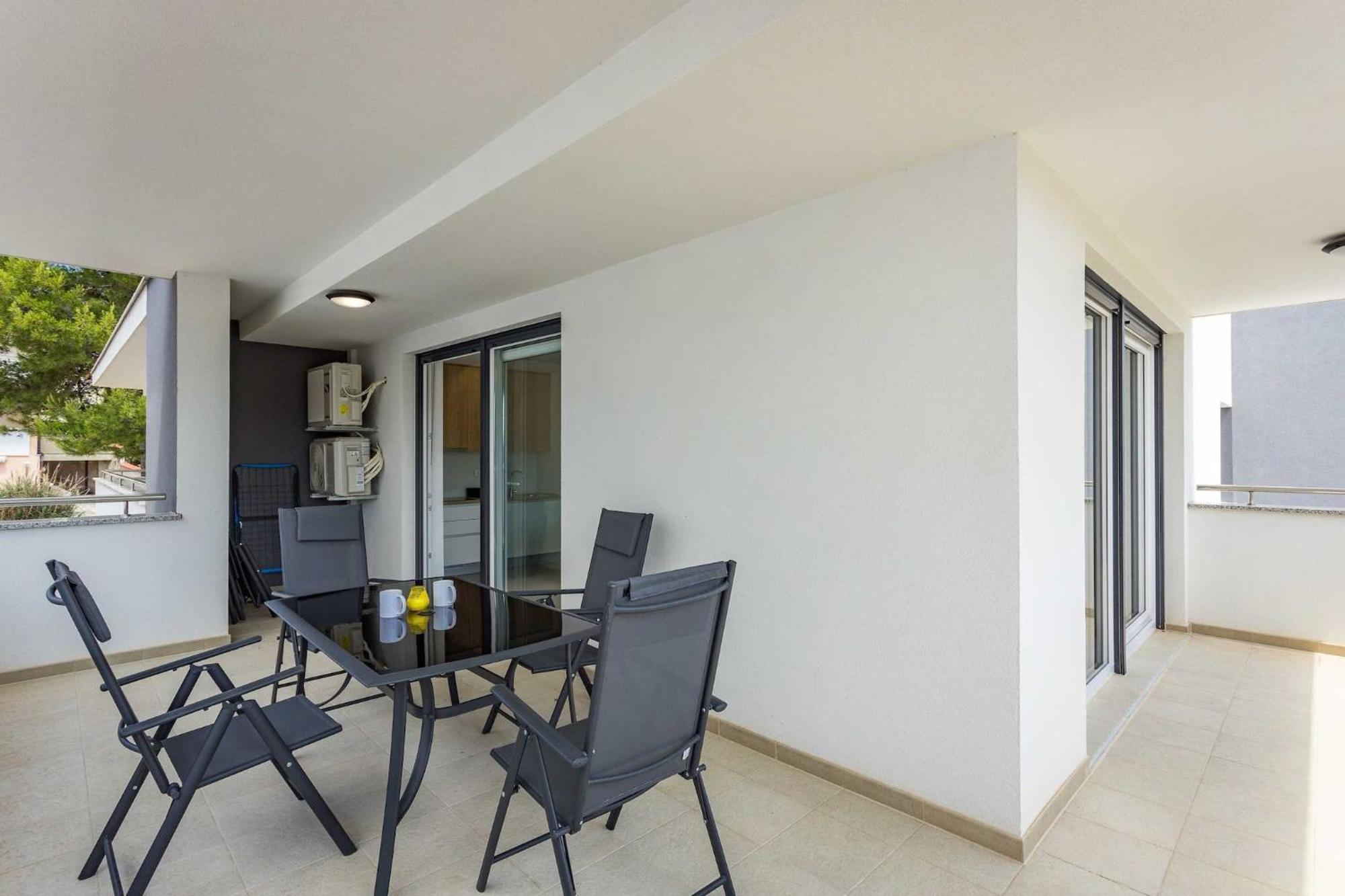Apartments At Villa Frida Premantura Extérieur photo